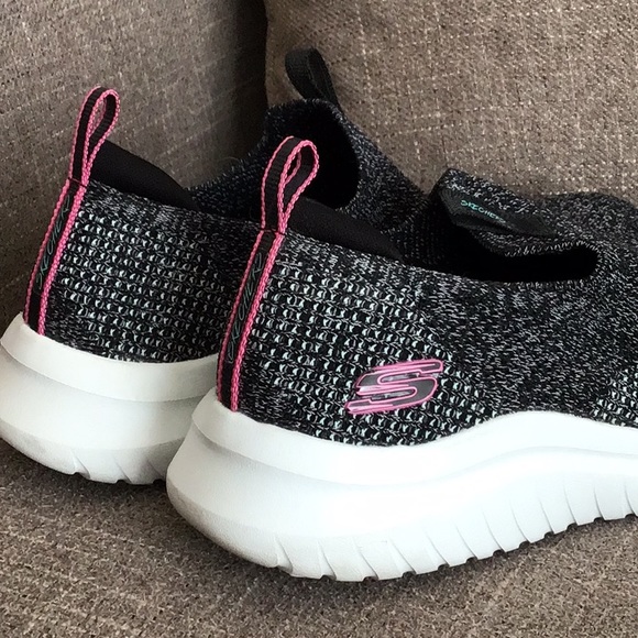 Sketchers - Picture 3 of 3